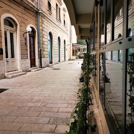 Divinity's Reach - The Upper Appartement Zadar