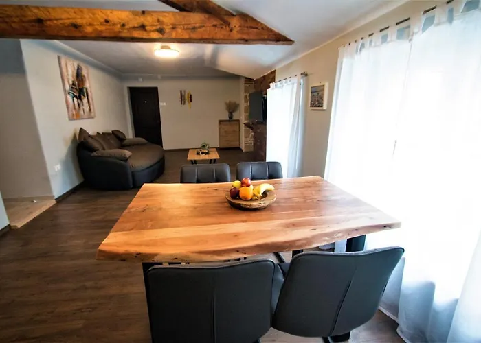 Divinity's Reach - The Upper Zara