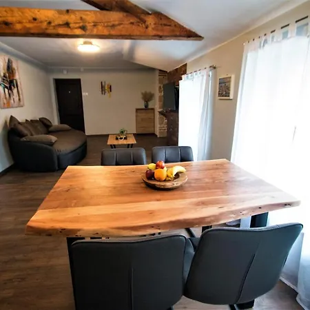 Divinity's Reach - The Upper Zadar